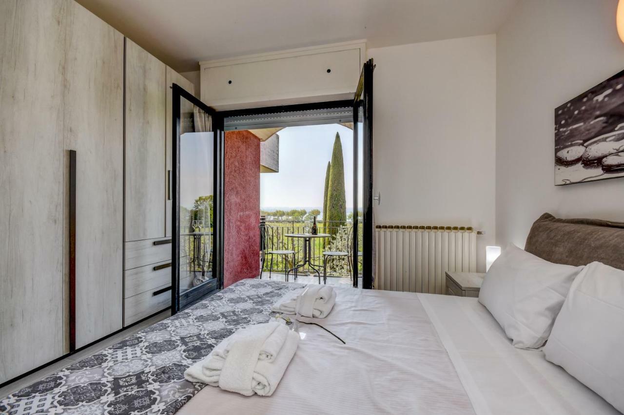 Holiday Sirmione Apartments מראה חיצוני תמונה