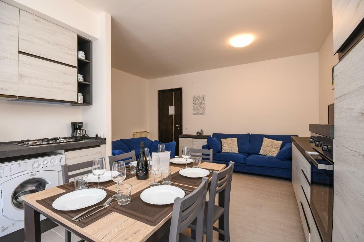 Holiday Sirmione Apartments מראה חיצוני תמונה